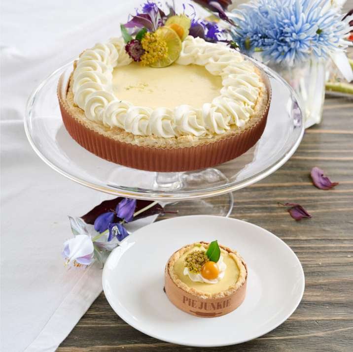 KEY LIME PIE WITH FRUIT